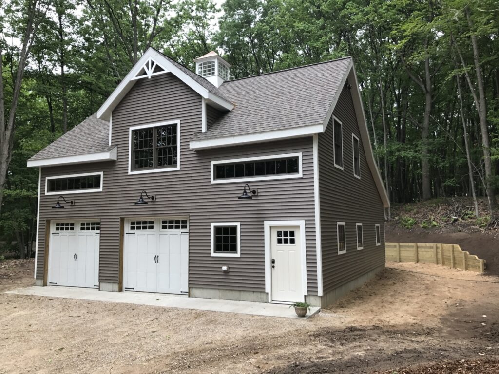 Broken-Back-Saltbox-36×36-in-MI-414B-Garage-Workshop-Guest-House