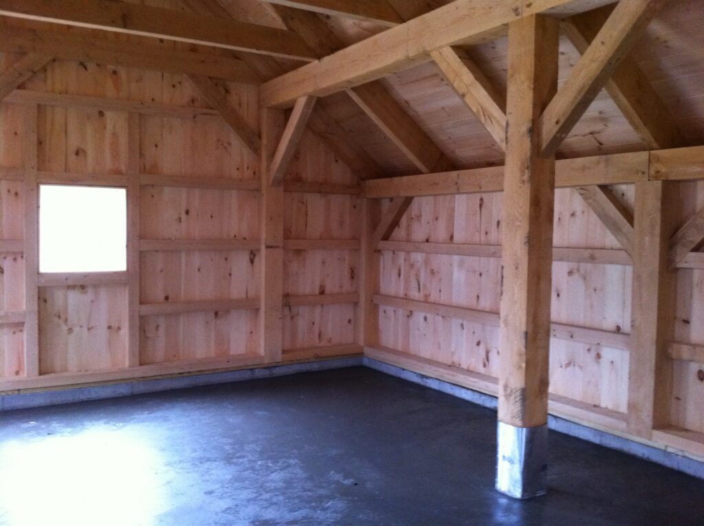 Carriage-House-Saltbox-24×24-in-CT-501C-Garage-Interior